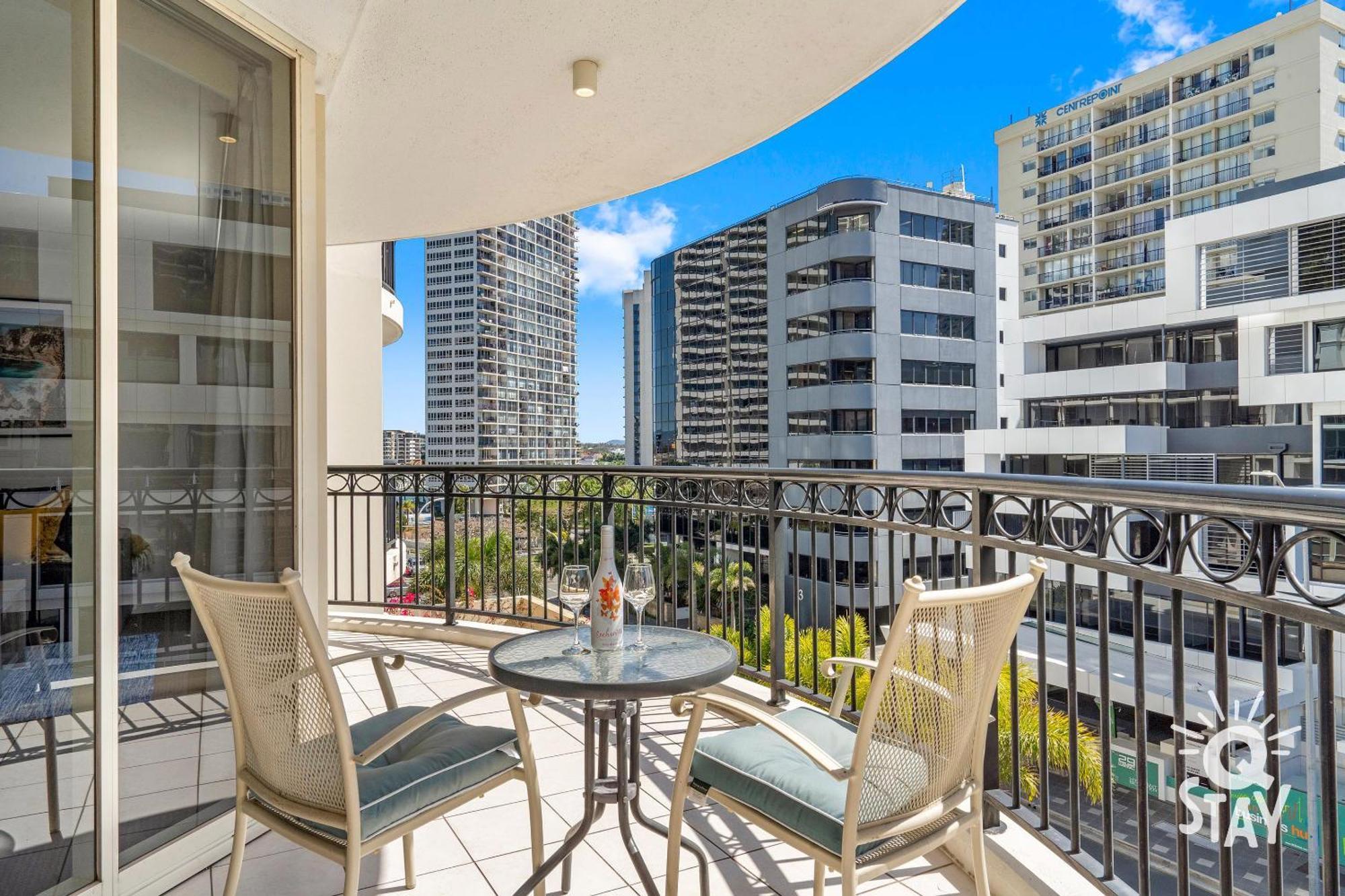 Chevron Renaissance Surfers Paradise Mid Week Madness Deal - Q Stay โกลด์โคสต์ ภายนอก รูปภาพ