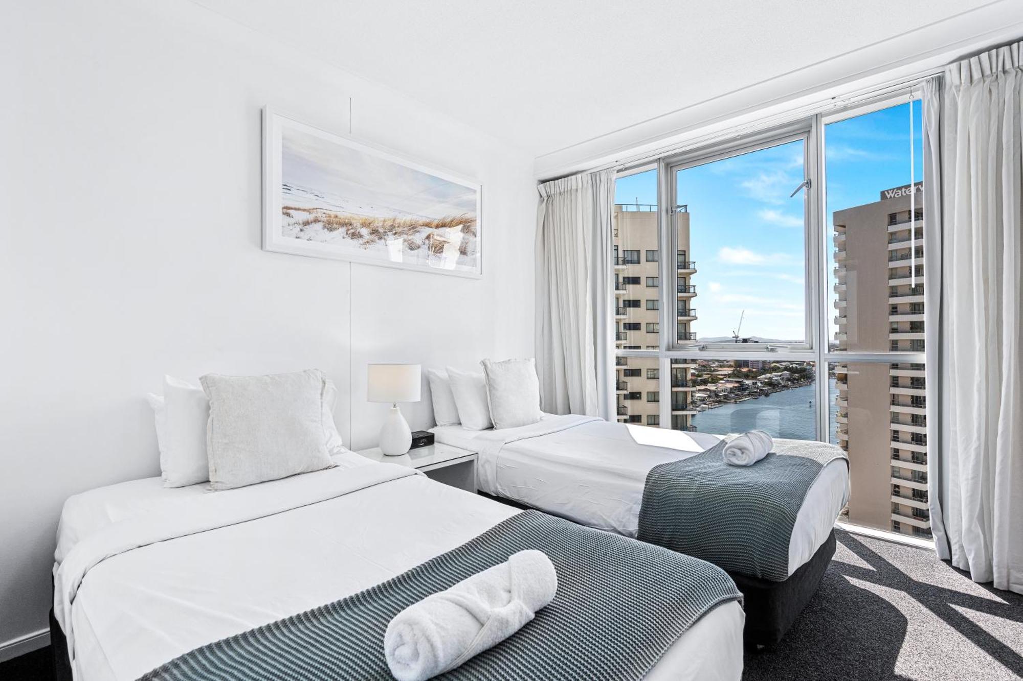Chevron Renaissance Surfers Paradise Mid Week Madness Deal - Q Stay โกลด์โคสต์ ภายนอก รูปภาพ